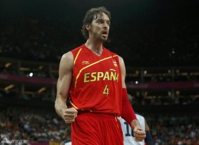 ​“加嫂”加索尔，18年生涯效力5支球队，他一共赚到多少薪金？