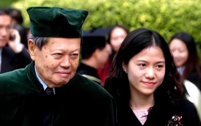 ​百万退休金引争议？不是时代抛弃了翁帆，而是只有她读懂了杨振宁