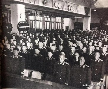 ​黄火星：烧瓷出身的中将，55年授衔时一脸委屈