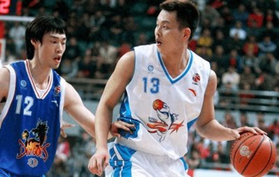 ​王哲林61分刷新个人得分纪录，CBA国内球员单场得分前十都有谁？