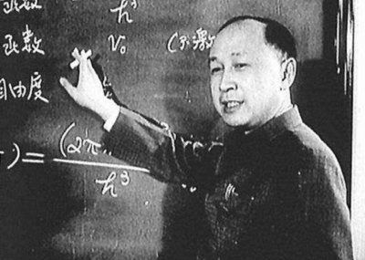 ​钱学森葬礼：逝世次日天降大雪，三军仪仗队抬棺，数十万人送行