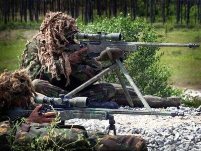 ​AWM狙击步枪也被称为“超级马格南”