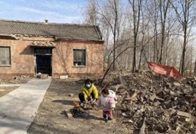 35岁农村留守妇女来告诉你,农村留守妇女的真实生活。