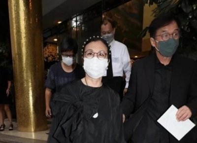 ​吴绮莉死磕成龙21年背后：是另一个“小龙女”的命运轮回