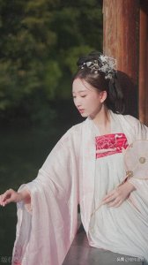 “君向潇湘我向秦”郑谷四首名诗赏析,富有音乐美感和情感色彩