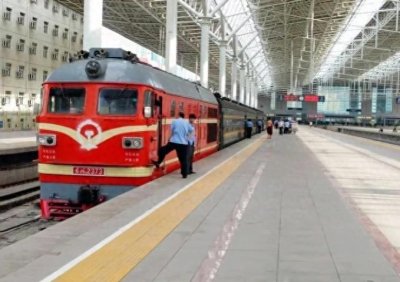 ​K1302次列车：满洲里至北京，惊喜的不是夕发朝至，而是这这几点