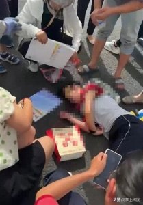 ​痛心！高考622分女孩查分当天，遇车祸昏迷不醒，家属盼奇迹发生