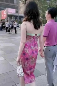 “董小姐”人设崩塌,被人追债,“癖好”曝光,实力终撑不起野心