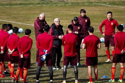 五点对比国足完败伊朗,这球还能赢吗?