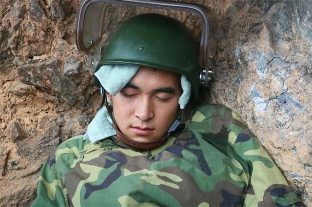 杜富国获八一勋章有什么待遇（和平年代被授一等功奖章）(6)