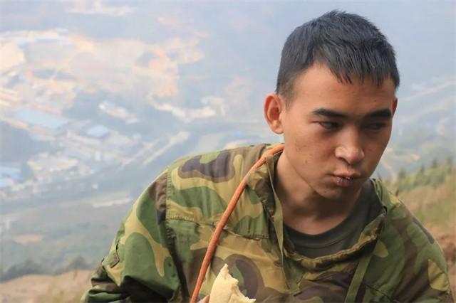 杜富国获八一勋章有什么待遇（和平年代被授一等功奖章）(9)