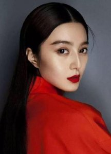 ​范冰冰又陷生子传闻，工作室火速辟谣澄清，网友：又挡谁的枪？