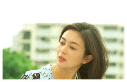 曝57岁关之琳新恋情,与绯闻男友在豪宅看双彩虹,情路坎坷