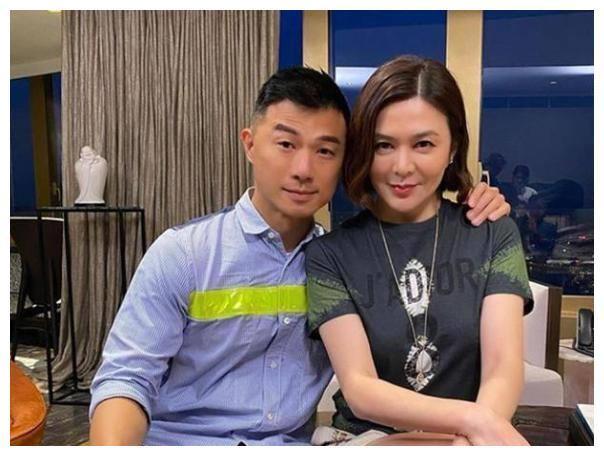 曝57岁关之琳新恋情,与绯闻男友在豪宅看双彩虹,情路坎坷